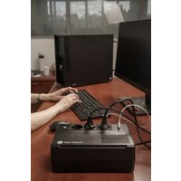 Источник бесперебойного питания Systeme Electric BVSE600RS