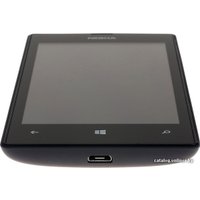 Телефон Nokia Lumia 520