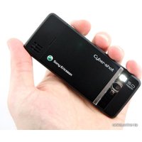 Кнопочный телефон Sony Ericsson C902