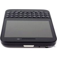 Телефон BlackBerry Q5