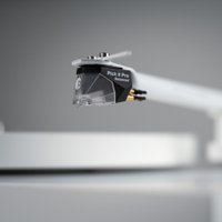 Виниловый проигрыватель Pro-Ject Debut PRO B (белый)