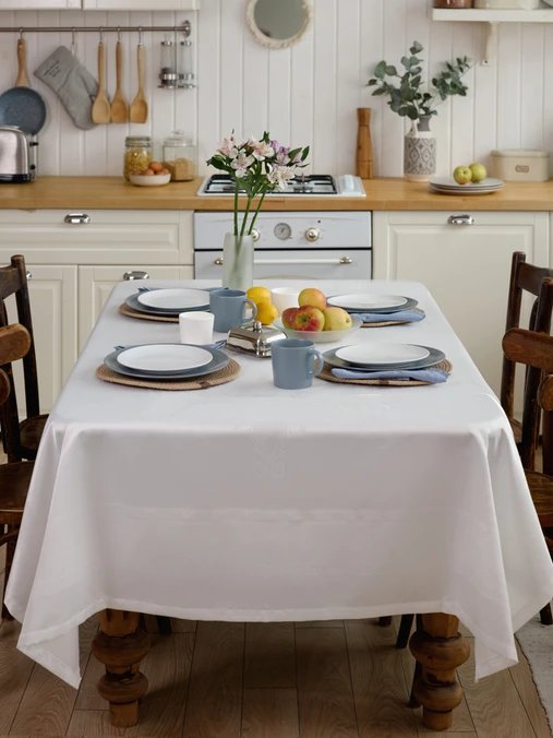 

Скатерть Home One Celebration 150x220 436216 (слоновая кость)