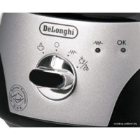 Рожковая кофеварка DeLonghi EC220.CD