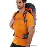 Туристический рюкзак Quechua MH500 40 л (черный/оранжевый)