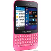 Смартфон BlackBerry Q5