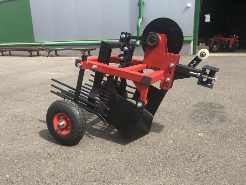 Картофелекопатель СпецПрофРесурс КМ-3 (пневматические колеса)