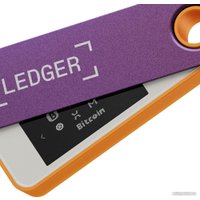 Аппаратный криптокошелек Ledger Nano S Plus (ретро гейминг)