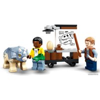 Конструктор LEGO Jurassic World 76940 Скелет тираннозавра на выставке