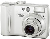 Nikon Coolpix 5900