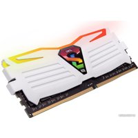 Оперативная память GeIL Super Luce RGB SYNC 2x8ГБ DDR4 3200 МГц GLWS416GB3200C16ADC