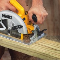 Дисковая (циркулярная) пила DeWalt DWE575