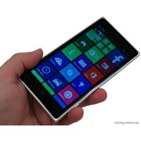 Телефон Nokia Lumia 830 Green