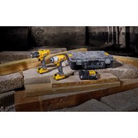  DeWalt DCK211D2T (шуруповерт, винтоверт, 2 АКБ, кейс)