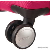Чемодан-спиннер American Tourister Hypercube Pop Raspberry 55 см