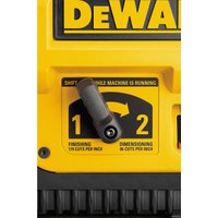 Рейсмусовый станок DeWalt DW735