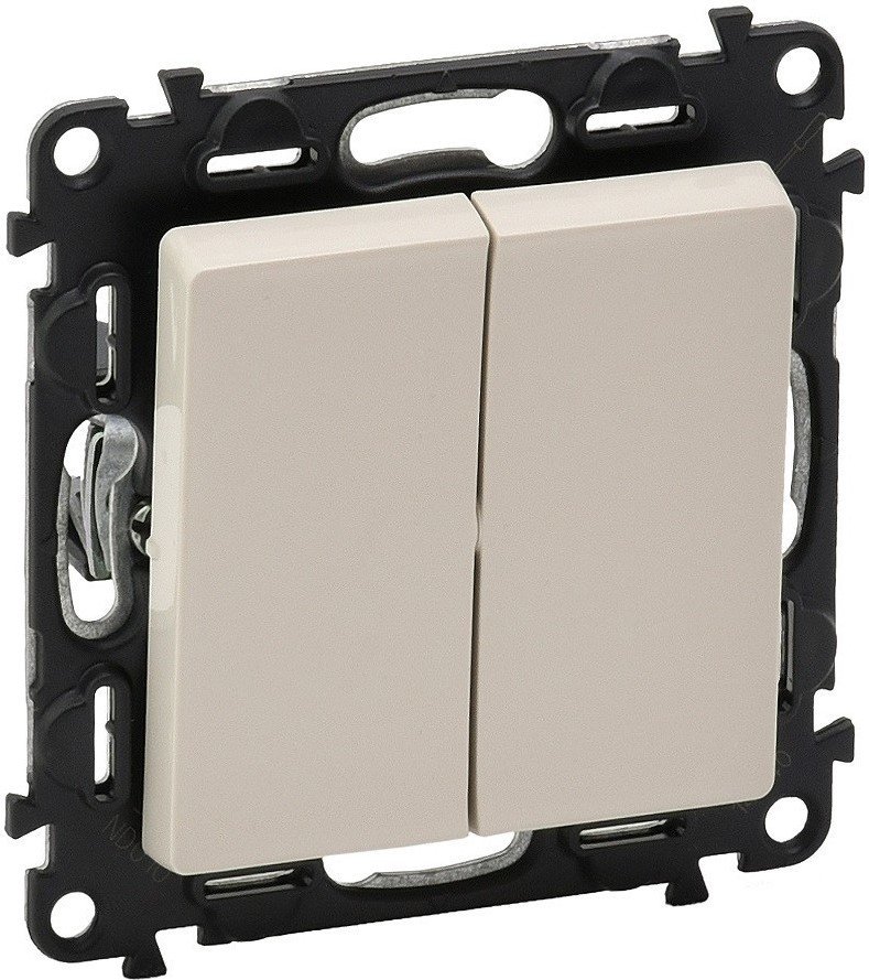 

Выключатель проходной Legrand Valena Life 7 525 08
