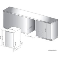Встраиваемая посудомоечная машина Hotpoint HSIO 3O23 WFE