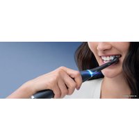 Электрическая зубная щетка Oral-B iO 7 (черный)