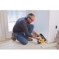 Гвоздезабиватель DeWalt DCN662D2 (с 2-мя АКБ, кейс)