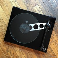 Виниловый проигрыватель Rega Planar 3 (черный)