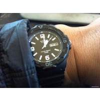 Наручные часы Casio MRW-200H-1B2