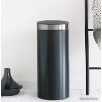 Мусорное ведро Brabantia Touch Bin New 30 л (черный/стальной)