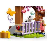 Конструктор LEGO Friends Autumn's Baby Cow Shed 42607