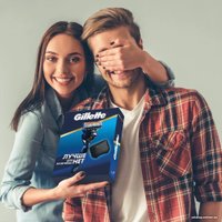 Подарочный набор Gillette Fusion5 Proglide с 1 сменной кассетой и дорожным чехлом для станка