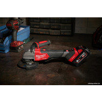 Угловая шлифмашина Milwaukee M18 Fuel One-Key M18FSAGSVO125X-502X 4933493553 (с 2-мя АКБ 5 Ач, кейс)