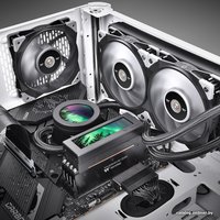 Оперативная память Thermaltake Toughram RC 2x16ГБ DDR5 5600МГц RA50D516GX2-5600C36A