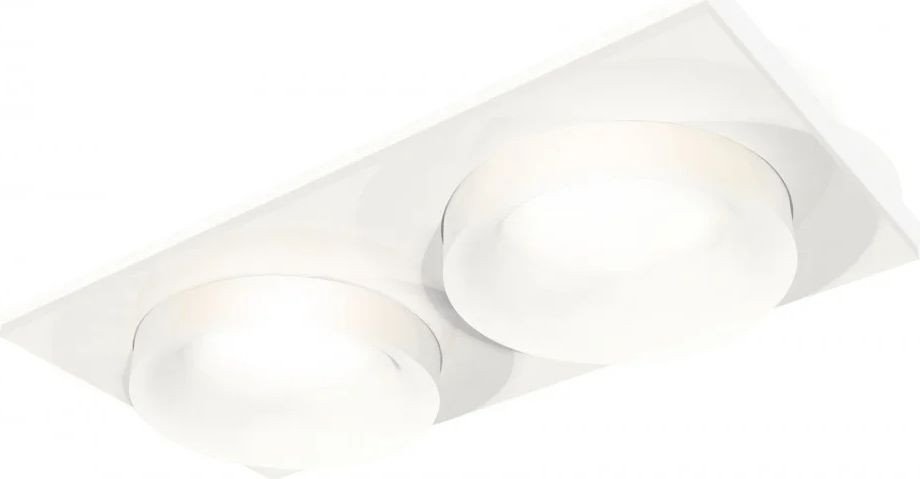 

Точечный светильник Ambrella light XC7635044 SWH/FR