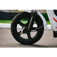 Электроскутер AVM Delta (белый)