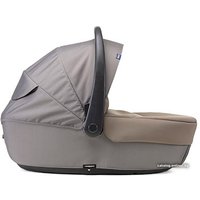 Универсальная коляска Chicco Trio Love (3 в 1)