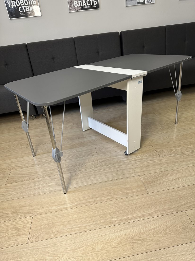 

Стол-книга Stoloff Мечта 1600x850 (белый/антрацит, опоры складные, углы закругленные с роликами и ручками)