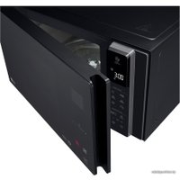 Микроволновая печь LG MB65R95DIS