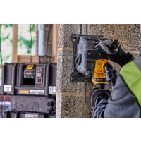 Штроборез DeWalt DCG200T2 (с 2-мя АКБ, кейс)