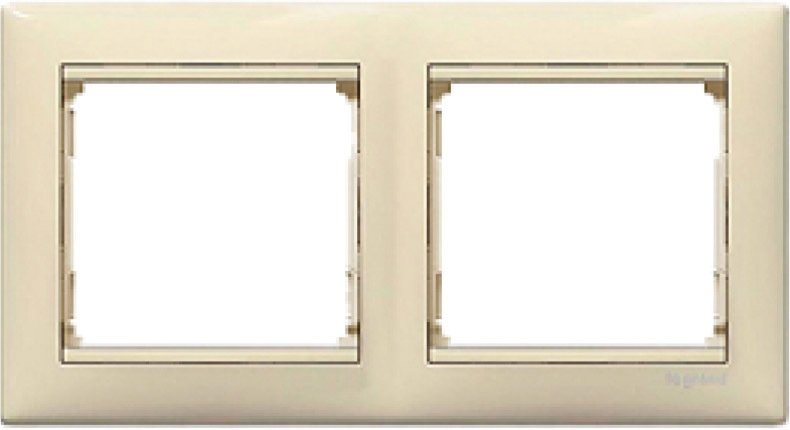 

Рамка Legrand Valena 7 704 72