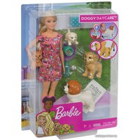 Кукла Barbie Doggy Daycare Doll & Pets FXH08