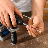 Перфоратор Deko ZKCH20 084-1042 (с 2-мя АКБ, кейс)