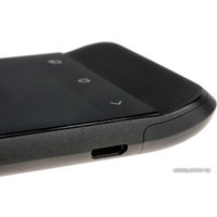 Телефон HTC One V