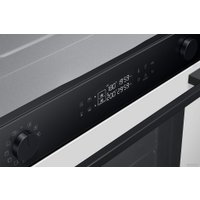 Электрический духовой шкаф Samsung NV7B4420ZAW/WT