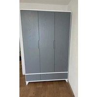 Шкаф распашной Боринское Мебель Соня 3-створчатый массив (белый/серый) в Борисове