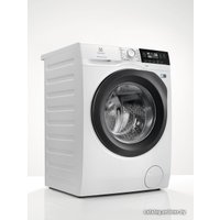 Стиральная машина Electrolux EW8F3R28S