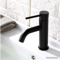 Смеситель Rea Lungo REA-B4102 (черный)