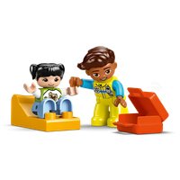 Конструктор LEGO Duplo Скорая помощь и водитель 10447