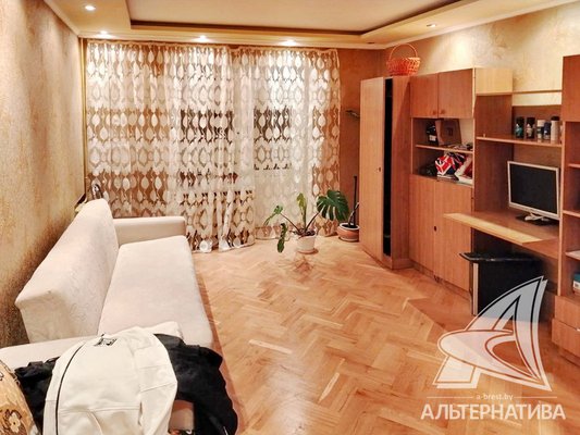 6-комн. квартира, 79 м², Брест ул. Стафеева