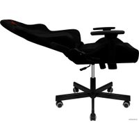 Игровое (геймерское) кресло Knight Armor (черный)