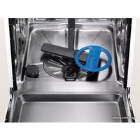 Встраиваемая посудомоечная машина Electrolux EES27100L