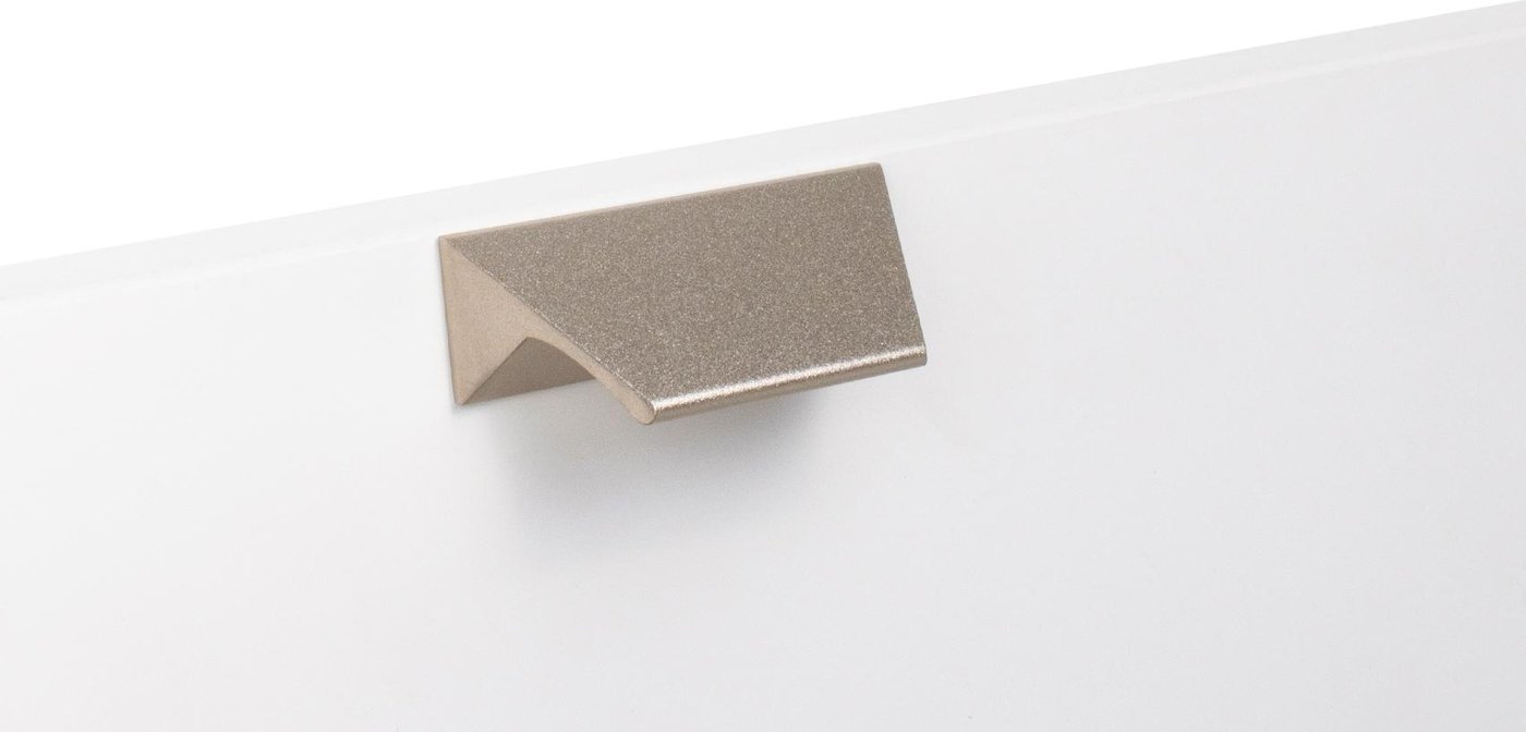 

Ручка мебельная Boyard Rick RS157RCHMP.3/32