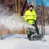 Снегоуборщик Greenworks 82SN22 (без АКБ)